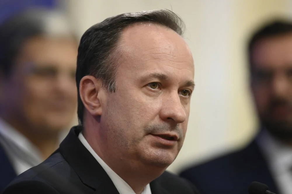 Inflația ar putea depăși 15% în noiembrie dacă se renunță la plafonarea adaosului la alimentele de bază. Avertismentul lui Adrian Câciu