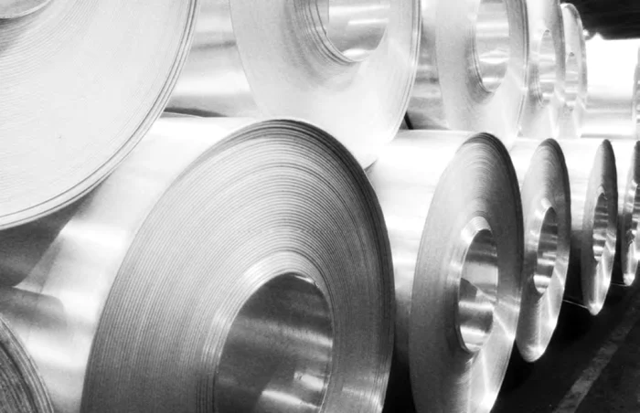 Peste 500 de kilograme de aluminiu, confiscate de poliţişti