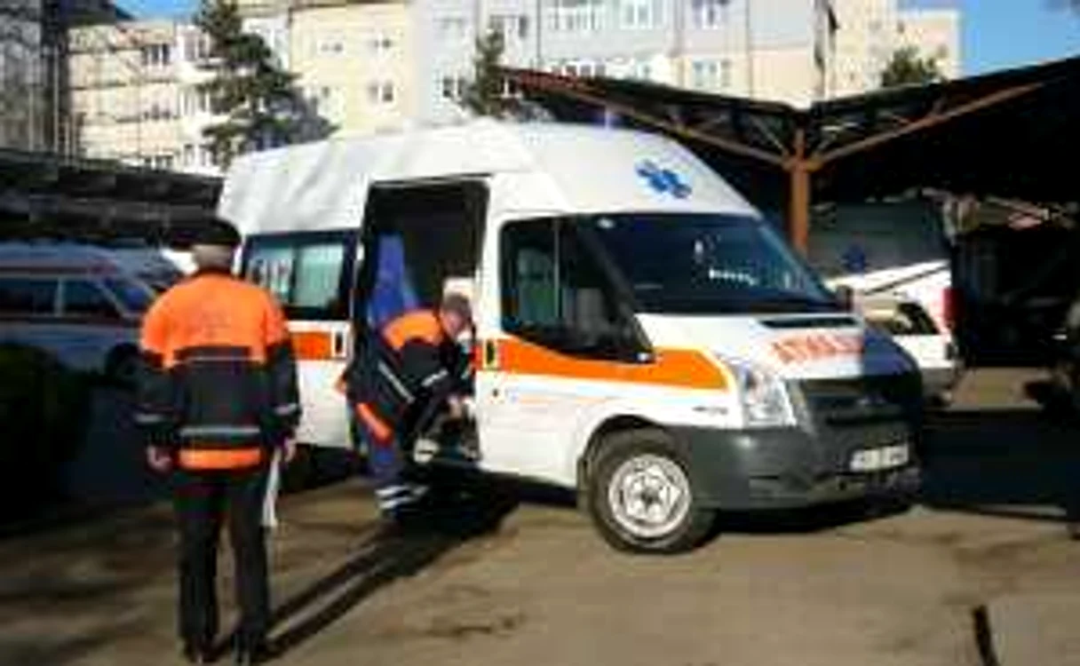Deoarece se grăbea spre o înmormântare femeia a refuzat ajutorul medicilor 