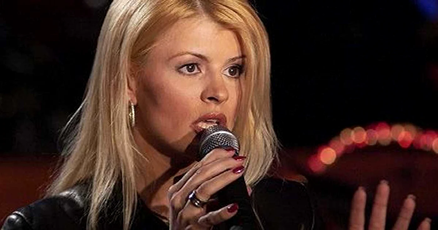 Sanda Ladoşi va concerta diseară la Grand