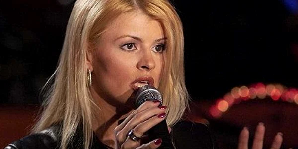 Sanda Ladoşi va concerta diseară la Grand
