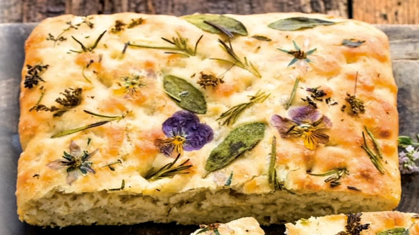 focaccia cu ierburi aromatice jpg