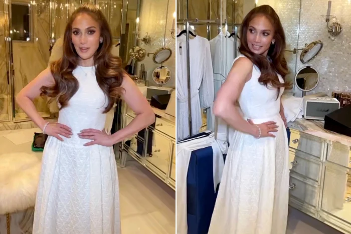 j lo rochie webp