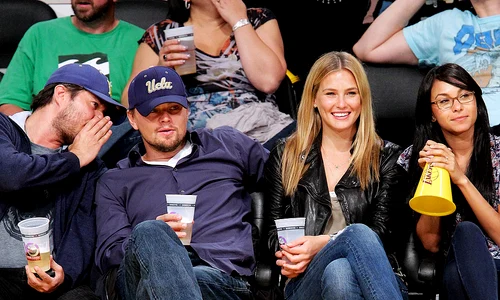 Celebrities At The Lakers Game jpeg