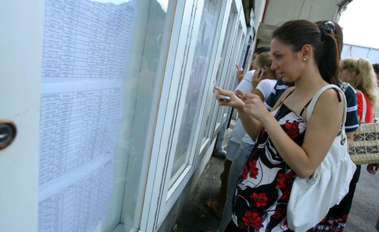 
    Rezultalele examenului de bacalaureat sunt foarte proaste  