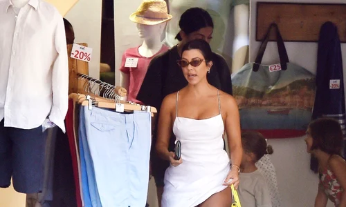 1 kourtney kardashian portofino profimedia 0462209584 3 jpg jpeg