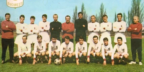 FC Rapid Bucuresti   group photo 1966 67 jpeg
