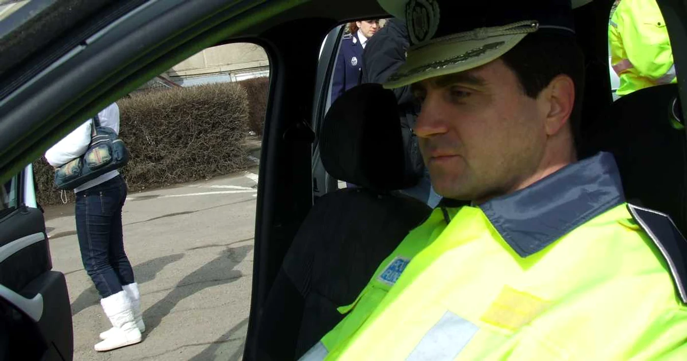 Poliţiştii stau cu ochii pe radare