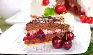 tort cu cirese si crema mascarpone jpeg