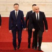 Sosirea premierului desemnat, Siegfried Mureșan, in Parlamentul Romaniei, in Bucuresti 18 septembrie 2026.