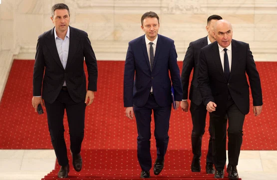 Sosirea premierului desemnat, Siegfried Mureșan, in Parlamentul Romaniei, in Bucuresti 18 septembrie 2026.