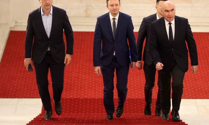 Sosirea premierului desemnat, Siegfried Mureșan, in Parlamentul Romaniei, in Bucuresti 18 septembrie 2026.
