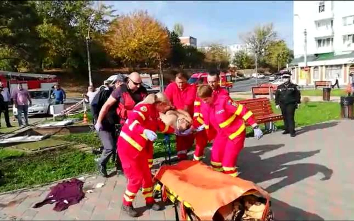 Una dintre victimele salvate de medicii SMURD Foto: captură video