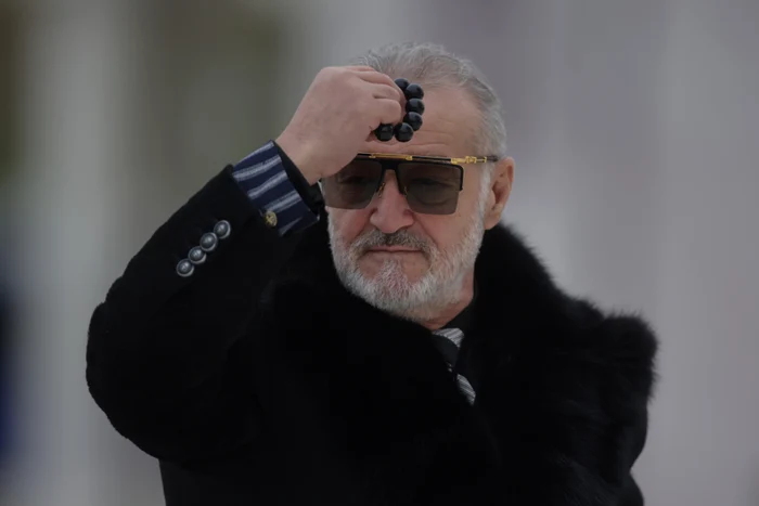 S-a închinat și a pupat mătăniile. foto: Inquam Photos