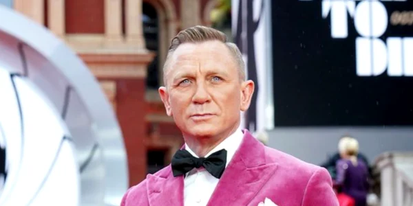 Daniel Craig