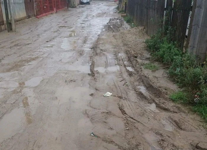Străzi neasfaltate