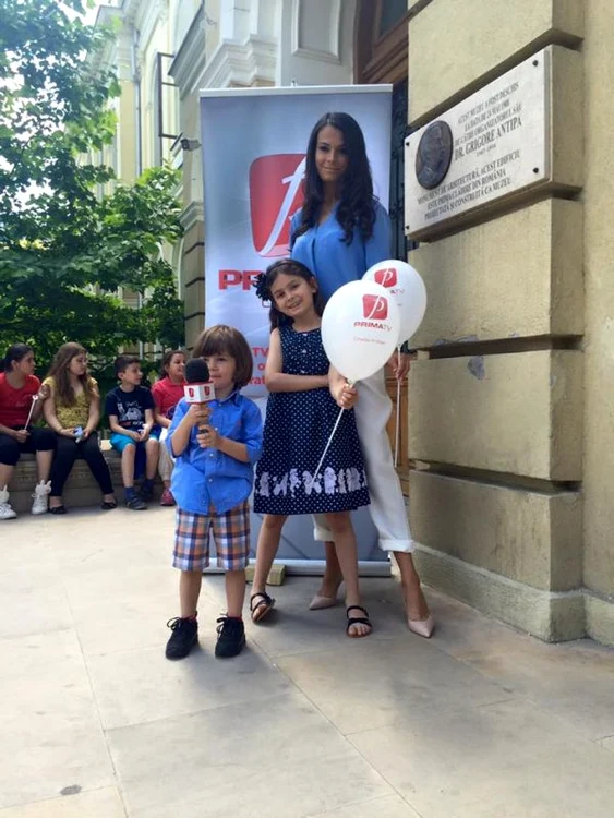 
    Anca Serea a fost la muzeu alături de copiii eifoto:Arhiva personală  