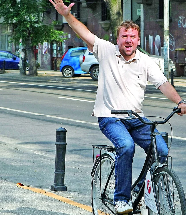 
    Bicicletele te scapă de ambuteiaje  