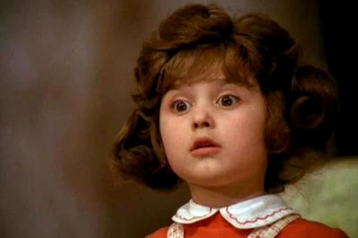 Lulu Mihăescu (VERONICA)