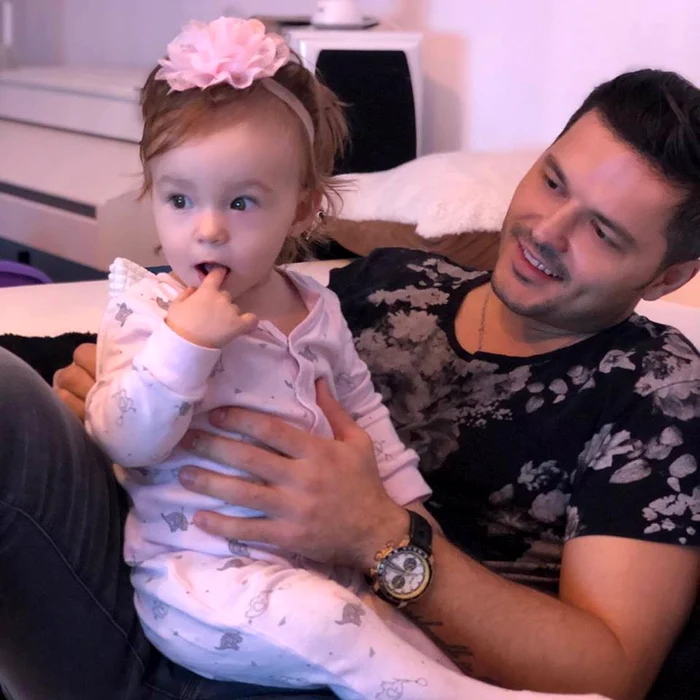 
    Liviu Vârciu, surprins într-un moment de tandrețe tată-fiicăFoto Facebook  