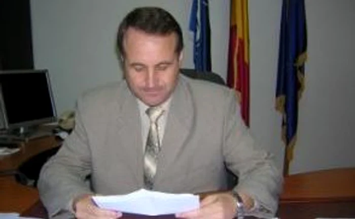 
    Gigi Becali va putea vorbi zilnic cu familia  