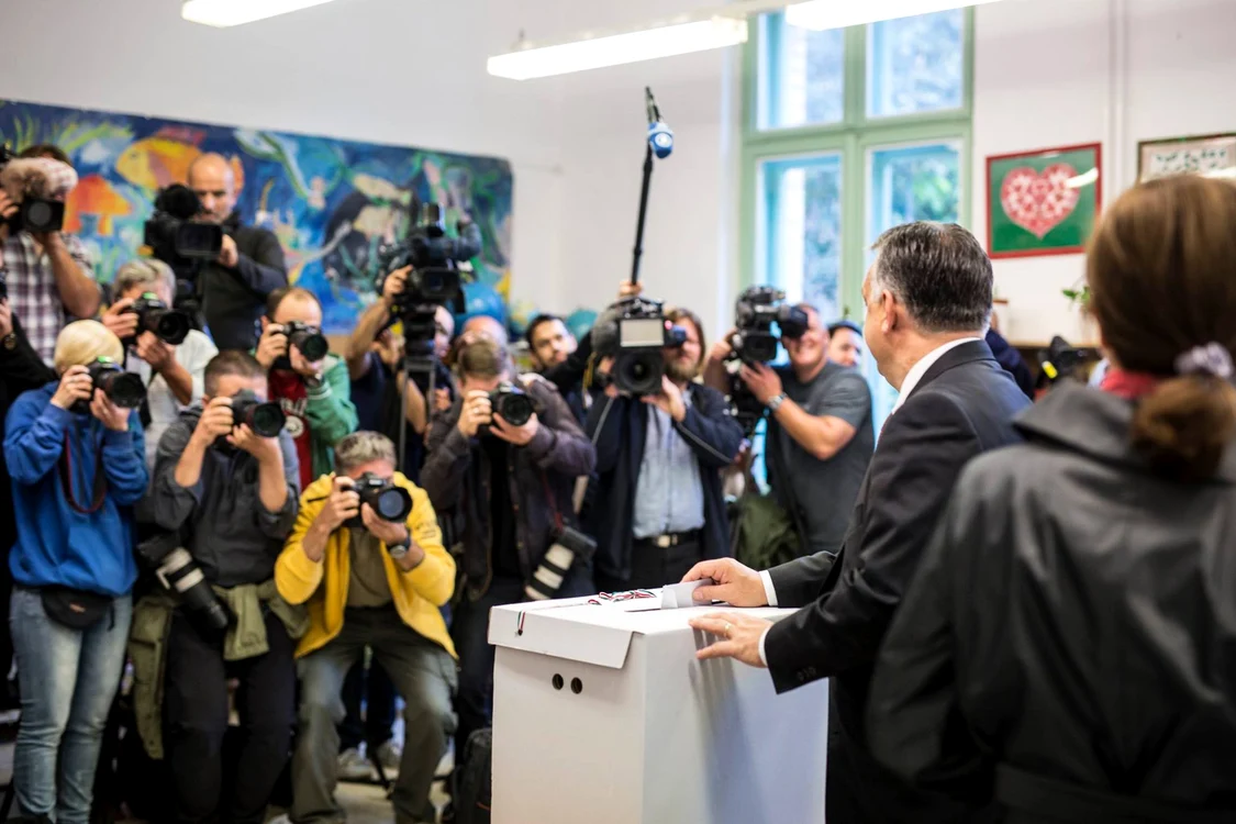 
    Premierul Viktor Orban, un susținător înfocat al referendumuluiFoto: Facebook  