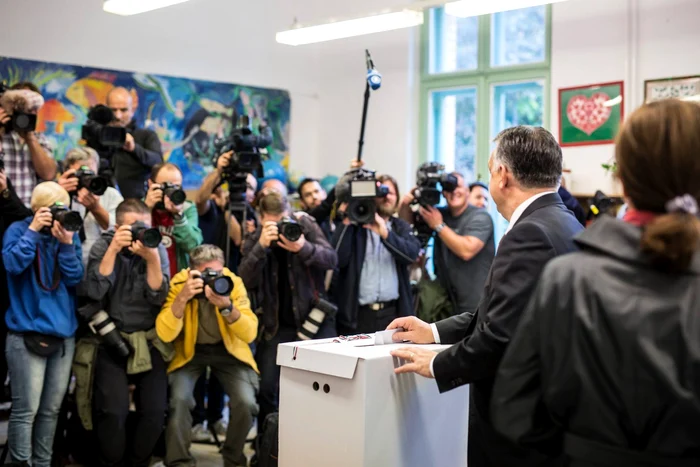 
    Premierul Viktor Orban, un susținător înfocat al referendumuluiFoto: Facebook  