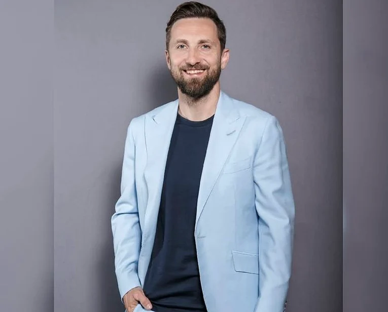Dani Oțil, prezentatorul matinalului  de la Antena 1 Sursa: Instagram