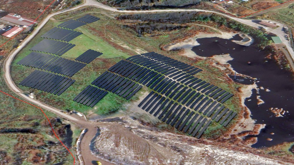 Străzile dintr-un oraș din România vor fi luminate cu energie produsă într-un parc fotovoltaic, construit peste o groapă de gunoi 