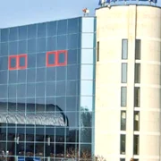 Tarom şi Aeroporturi Bucureşti vor avea manageri privaţi