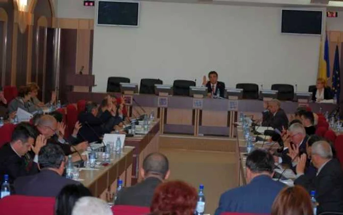 Consiliul Judeţean a câştigat meciul cu Prefectura