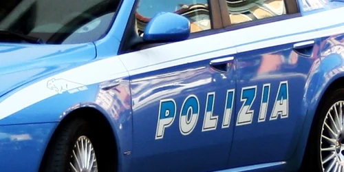 Masina a politiei italiene FOTO sardanews.it