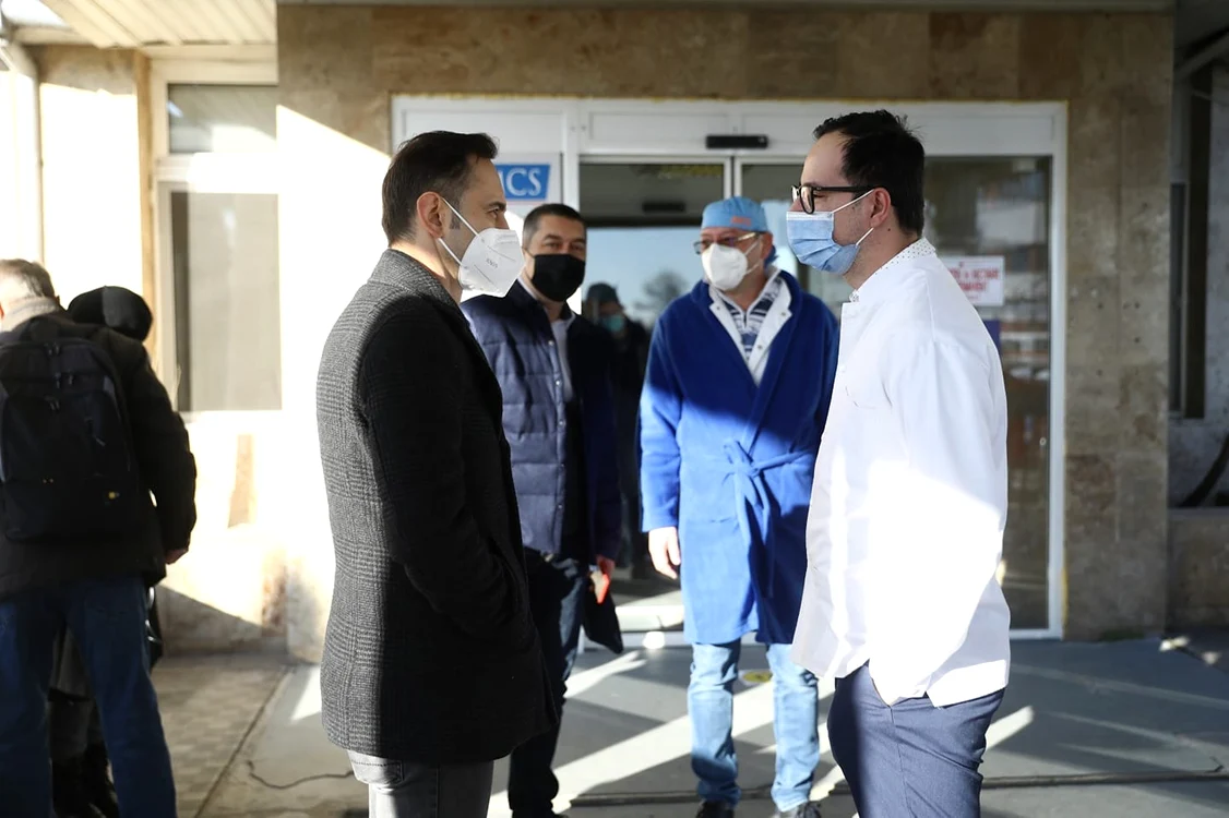 
    În primul centru de vaccinare non-stop din România se administrează doar serul PfizerFoto: Facebook  