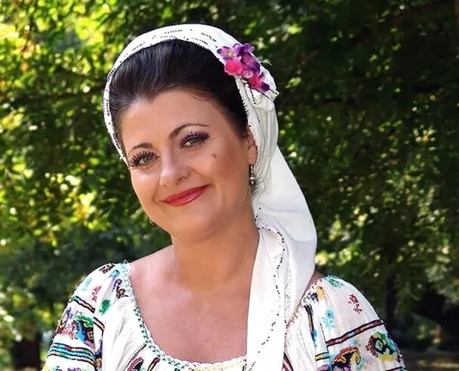 
    Steliana Sima  