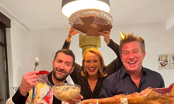 1 andreea esca pavel bartos smiley si cabral revelion pe vechi cu gina pistol si andreea ibacka 4 jpg jpeg