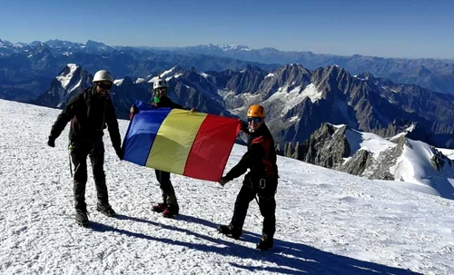 Urcând pe Mont Blanc FOTO