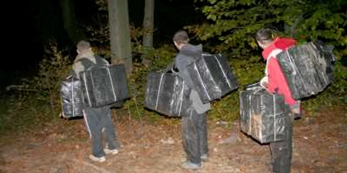 Cei trei ucraineni au fost reţinuţi cu focuri de armă