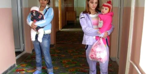 Moş Nicolae a adus zâmbetul pe chipul copiilor