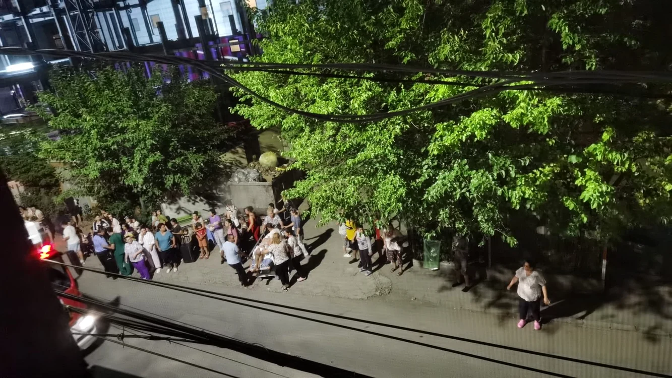 Incendiu la un spital din Capitală FOTO/Razvan Manu