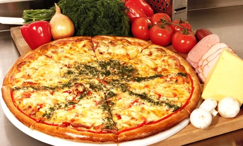 pizza cu cascaval jpeg