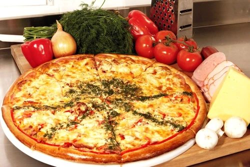 pizza cu cascaval jpeg