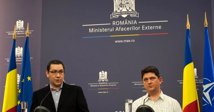 Premierul Victor Ponta le-a rotunjit veniturile foştilor angajaţi MAE