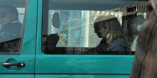 Două femei din Bucureşti şi din judeţul Dâmboviţa au fost prinse, astăzi, de poliţişti