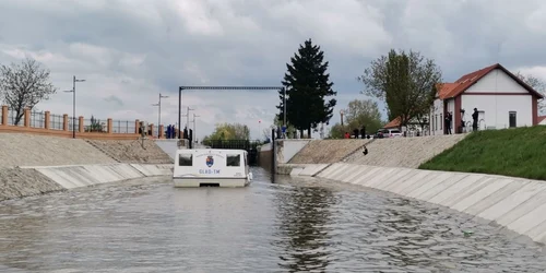 Ecluza de la Sânmihaiu Român funcţionează după mai bine de 60 de ani FOTO Ş.Both