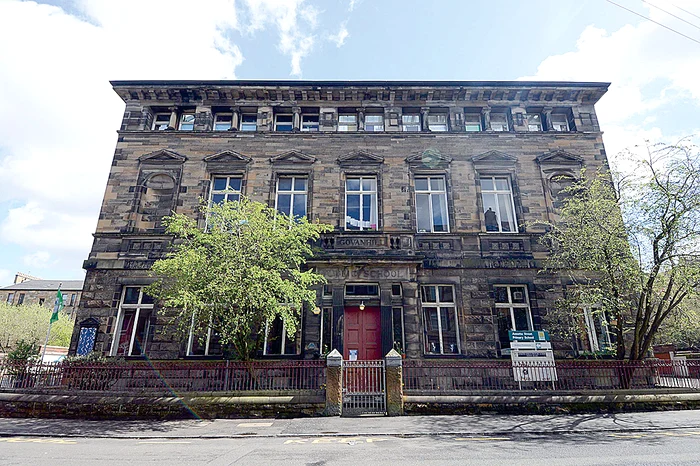 Şcoala a fost  înfiinţată în 1885