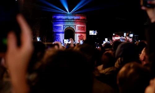 Arcul de Triumf, Paris, Franta (Getty Images) jpg