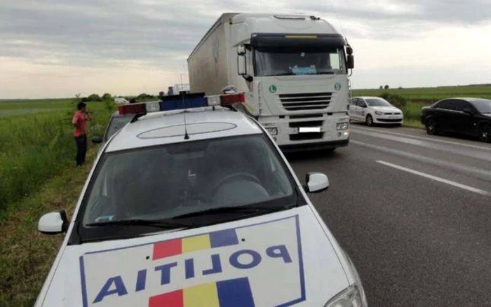 Poliţiştii prinşi în flagrant au fost condamnaţi. ARHIVĂ.