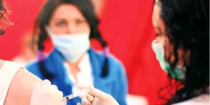 Vaccinul de anul acesta nu mai provoacă isteriile din anii trecuţi