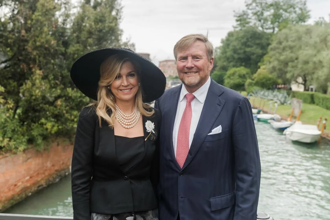 Regele Willem Alexander și Regina Máxima au inaugurat pavilionul olandez la Bienala de la Veneția (2) jpg
