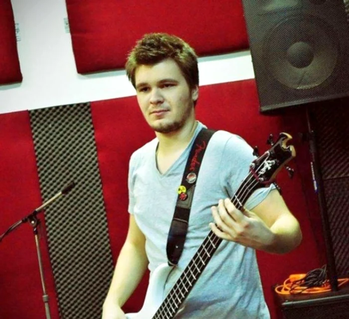 Alexandru Paul Georgescu şi iubita lui, Raluca, se aflau în "Colectiv" în momentul incendiului. El a murit, ea este internată la spitalFoto: arhiva personală